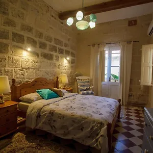  Holiday home Town House Steeped In History